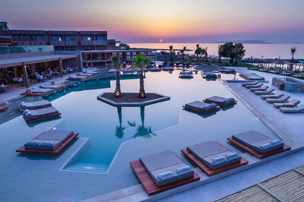 Senseana Sea Side Resort & Spa in Analipsi