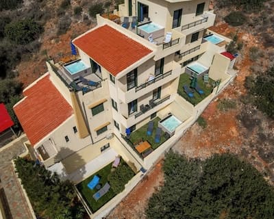 Blue Horizon Apartments in Stalis