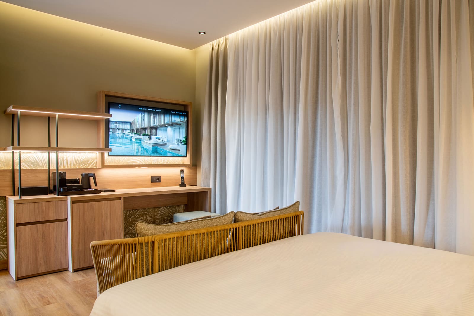 Senseana Sea Side Resort & Spa