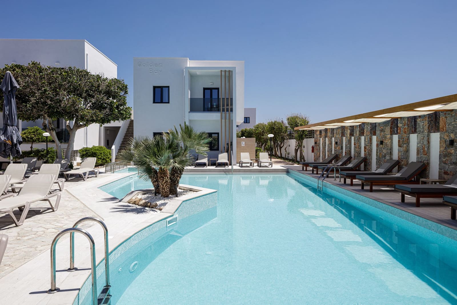 Golden Bay Hotel & Bungalows - sfeerbeeld