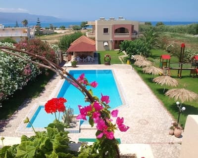 Villa Rita Apartments in Tavronitis